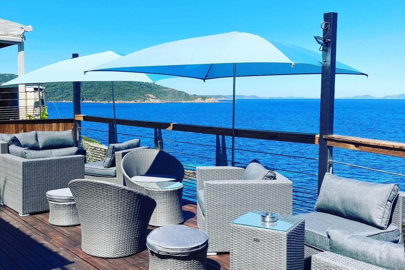 le parasol Français rocher du secret le parasol Français rocher du secret