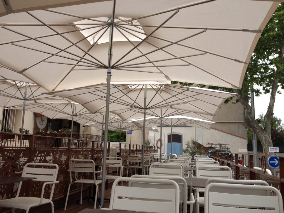 le parasol français double toit parasol terrasse restaurant les 3 frères